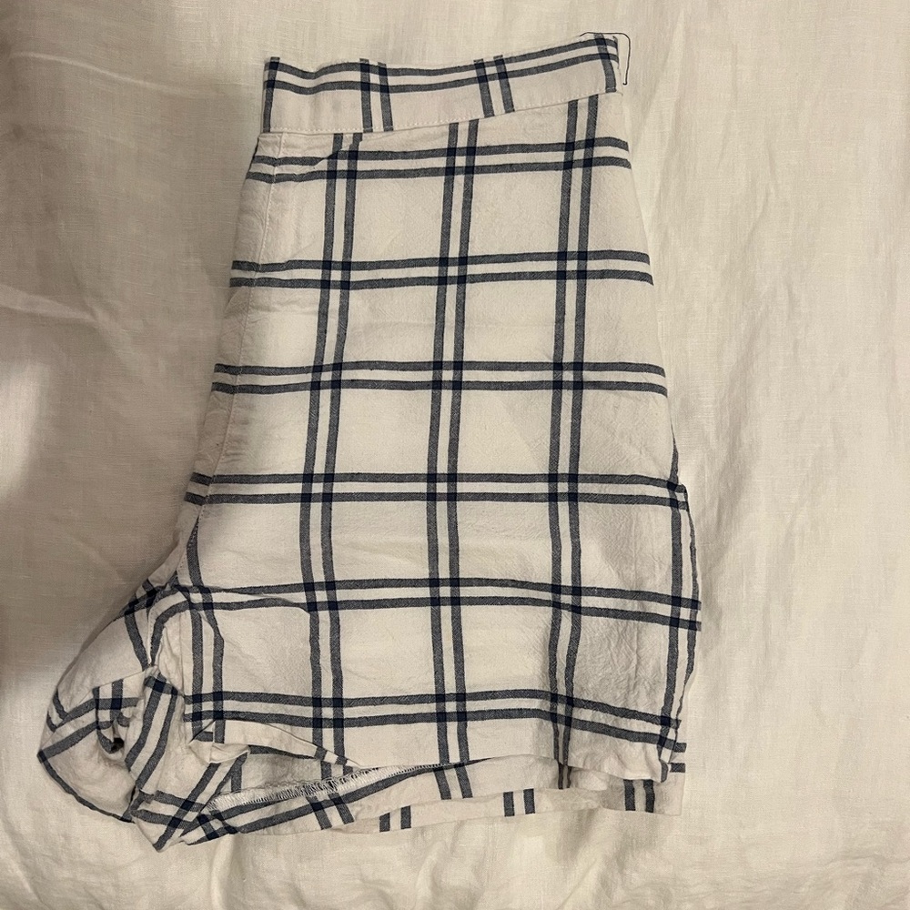 Plaid Abercrombie and Fitch shorts